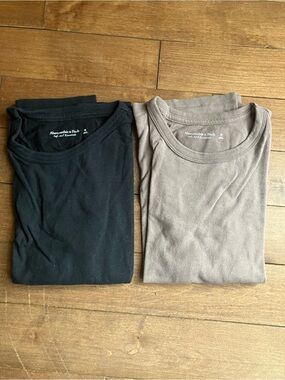 2 Abercrombie tees